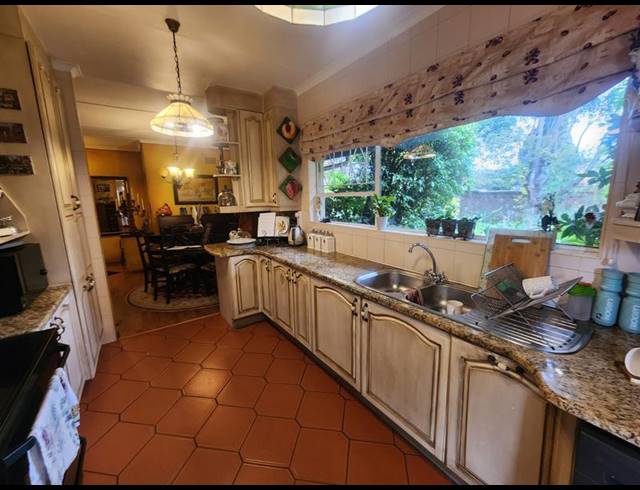 3 BEDROOM HOUSE FOR SALE IN BRACKENHURST